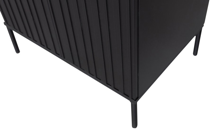 WOOOD EXCLUSIVE Nytt Gravure-skp, w. 2 tryck för att öppna dörrar och 1 lda - svart furu och svart metall