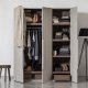 WOOOD Ren garderobe, m. 3 drer, 4 hyller, 1 hengestang, 3 skuffer - steingr/brun valnttfinish