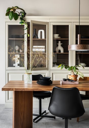 VTWONEN Chow vitrineskap, m. 4 drer og 3 hyller - glass og gr dakargrau furu