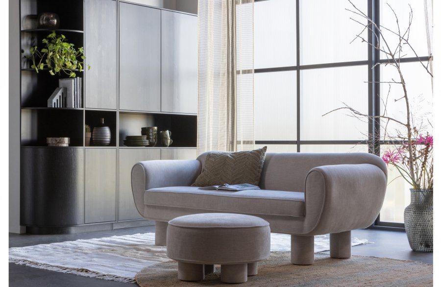 WOOOD EXCLUSIVE Fincaskap, rundt, venstre, m. 2 trykk for  pne drer og hyller - svart furu