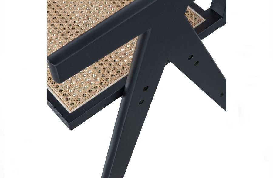 WOOOD EKSKLUSIV Gunn spisebordstol, m. armlener - naturrotting og sort furu