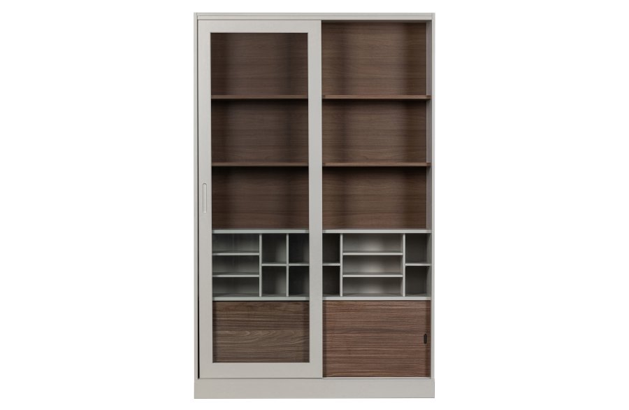 WOOOD James vitrineskab, m. 4 skydelger - glas, tgegr fyrretr og valnddeprint