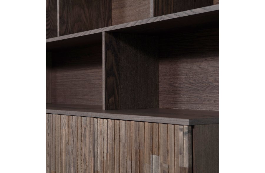 WOOOD EKSKLUSIV Nytt gravure skap, m. 4 trykk for  pne drer og hyller - espresso askefiner/svart metall