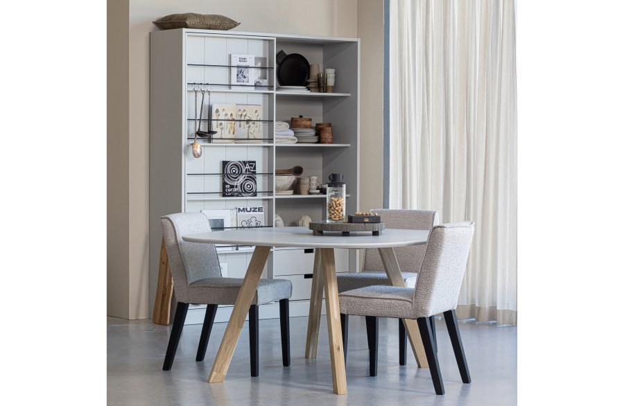 WOOOD Tablo spisebord, med organisk form, firkantet - tkete gr ask og naturlig eik (130x130)