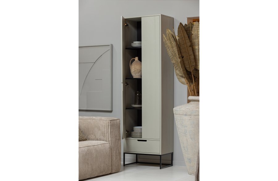 WOOOD Silas garderobeskap, 2 drer, 3 hyller, 1 skuff - stv (gr/sand) brstet furu og metall