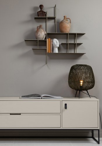 WOOOD Silas TV-bord, m. 1 dr, 1 hylle, 2 skuffer - stv (gr/sand) brstet furu og svart metall