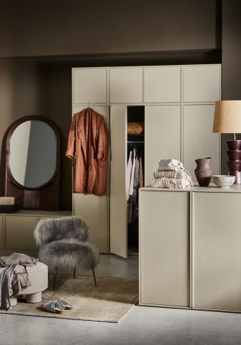 VTWONEN Daily Closet Enkelt skap, 1 dr, 2 skuffer, 2 hyller, 1 stang - dakargrau furu (H:200)