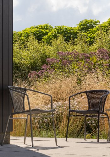 WOOOD EKSKLUSIV Weston hagestol, m. armlener, stablebar - jungel polyrattan og metall