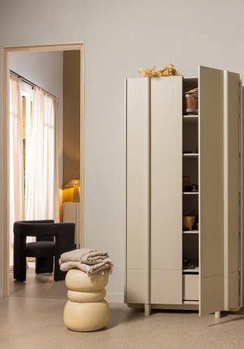 TRE EKSKLUSIVT Yvo sidebord, kologisk - gr/sandfiber leire (37x35)