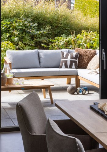 EXOTAN Lucca salongsett for hagen, inkl. puter - lys gr stoff og teak (sett med 2)