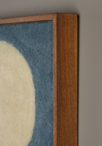 DUTCHBONE Chandra Wanddekoration, quadratisch – blau/mehrfarbige Wolle und Mangoholz (74 x 74)