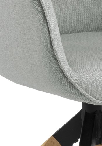 ACT NORDIC Aura spisebordsstol, m. armln og drejefunktion - lysegr polyester og natur gummitr