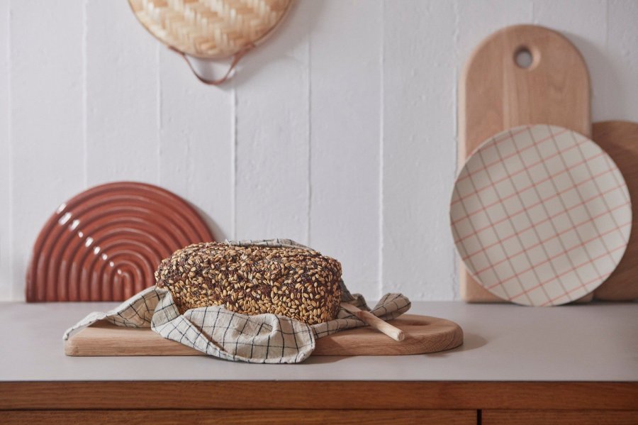 OYOY LIVING Yumi skjrebrett - Naturlig eik