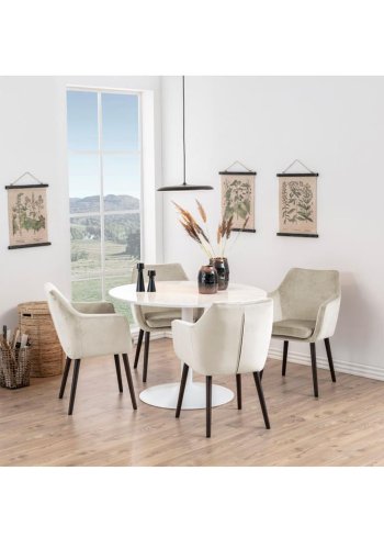 ACT NORDIC Emilia Sessel, mit Armlehnen – Sandpolyester und schwarzes Metall