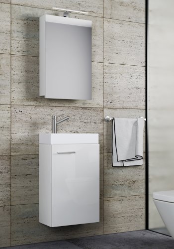 Slito baderomsmbelsett - speilglass, keramikk og hvitt tre