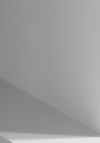 Bofus Stehpult, mit 2 Ablagen – weißes Holz