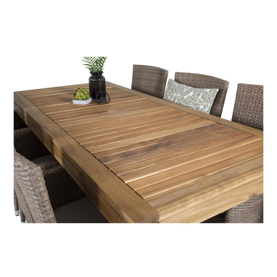 VENTURE DESIGN Malin hagestol med armlener og naturlig stoffpute - naturlig rotting og aluminium