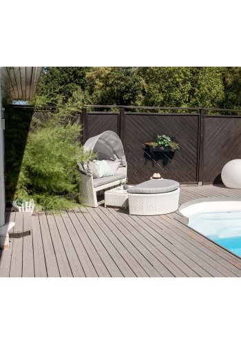 VENTURE DESIGN Padova kjrlighetsseng/hagesett med hagebord og stoffputer - hvit rotting og aluminium