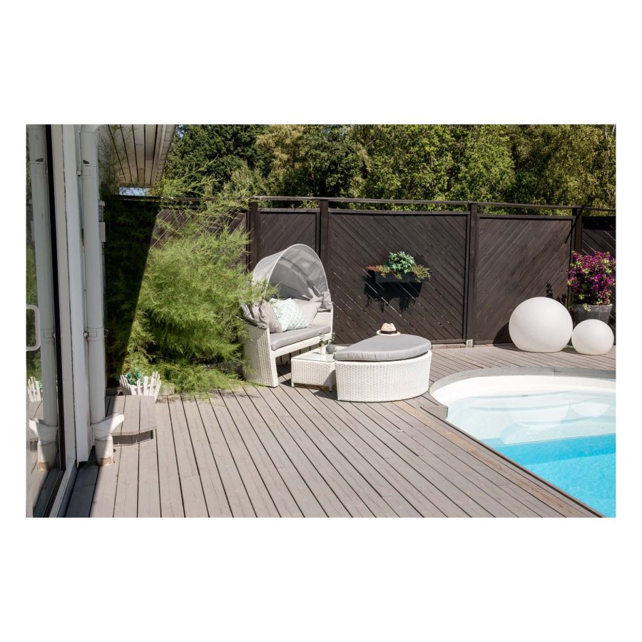 VENTURE DESIGN Padova kjrlighetsseng/hagesett med hagebord og stoffputer - hvit rotting og aluminium