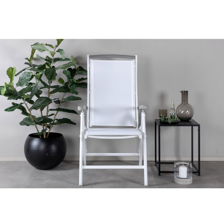 VENTURE DESIGN Albany 5-Positionen-Gartenstuhl mit Armlehnen - weißes Textilene und Aluminium, graues Aintwood