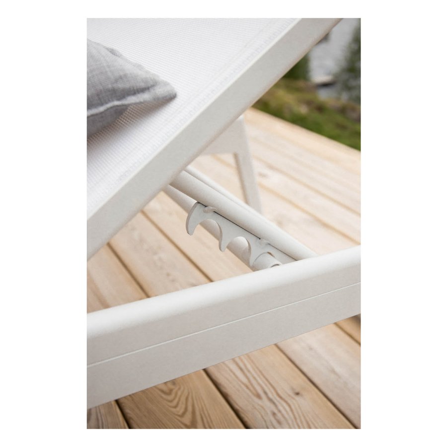 VENTURE DESIGN Mexiko Utomhus Solstol - Vitt Tyg och Alu