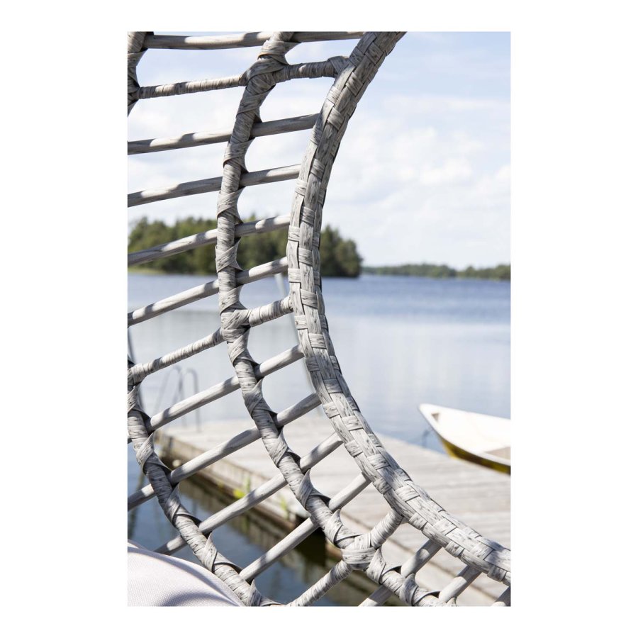 VENTURE DESIGN Viga dobbel utendrs hengestol med puter - grtt stoff og rotting, sort stl