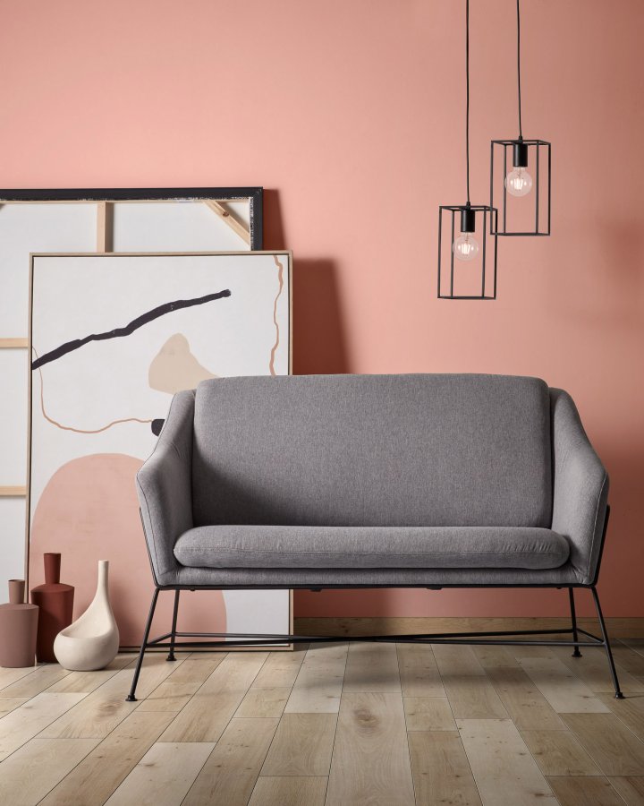 KAVE HOME Brida 2-manns sofa - grafittgr stoff og sort stl