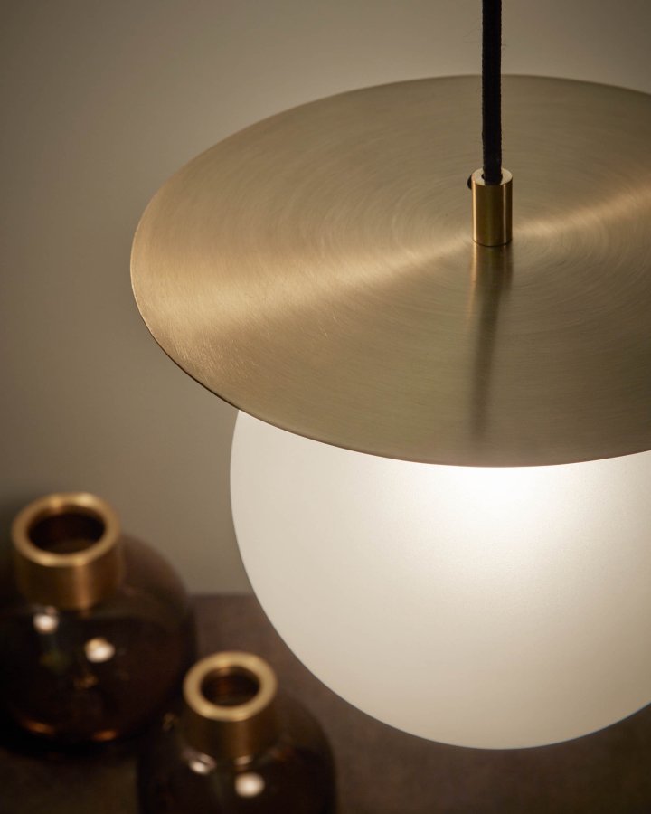 KAVE HOME Manz taklampe - frostet glass og messingmetall 