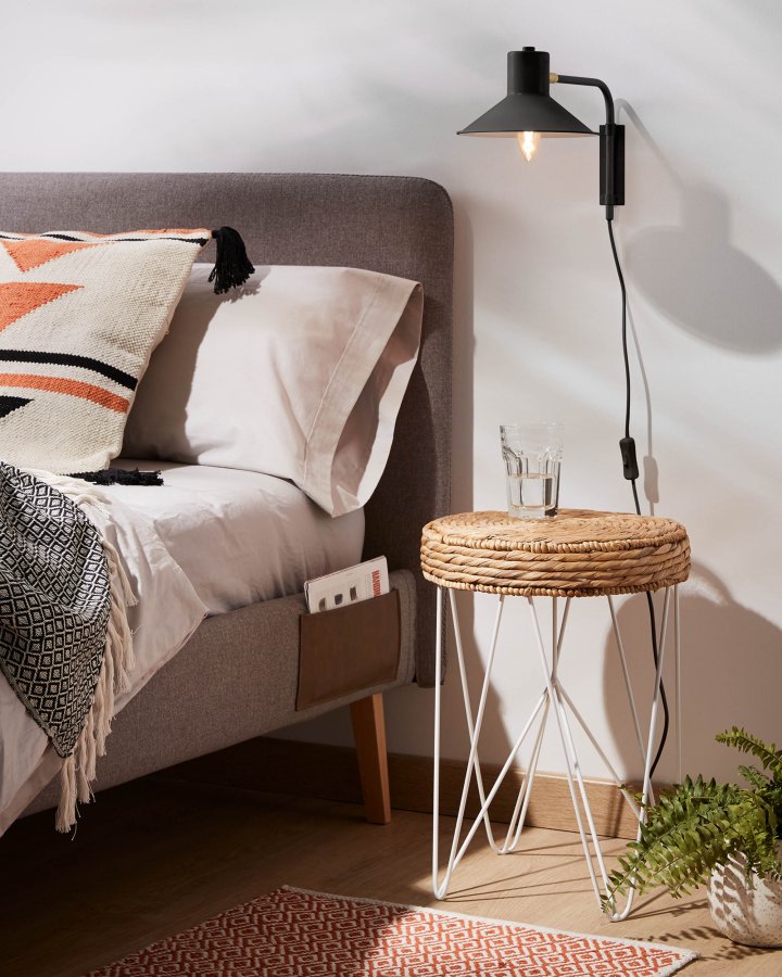 KAVE HOME Plass vegglampe - sort/messing metall 