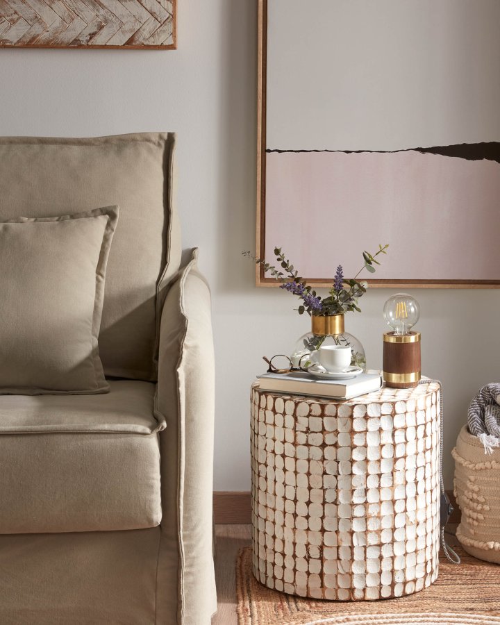 KAVE HOME Necoco sidebord i heltre mangotre og kokosnttskall  40 cm