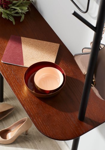 KAVE HOME Marcolina klesstativ med hylle - brun eikefiner og sort metall