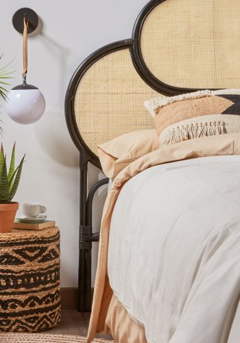 KAVE HOME rektangulr svart Lalita sengegavl - naturlig og svart naturfiber (120x170)