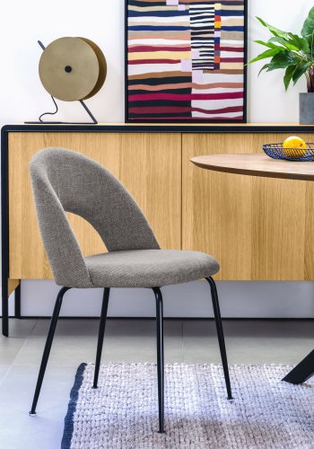 KAVE HOME Mahalia spisebordsstol, uten armlener - lysegrtt stoff og svart stl