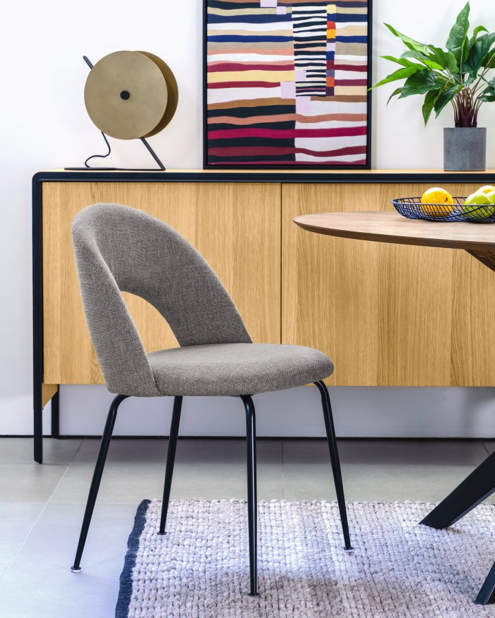 KAVE HOME Mahalia spisebordsstol, uten armlener - lysegrtt stoff og svart stl