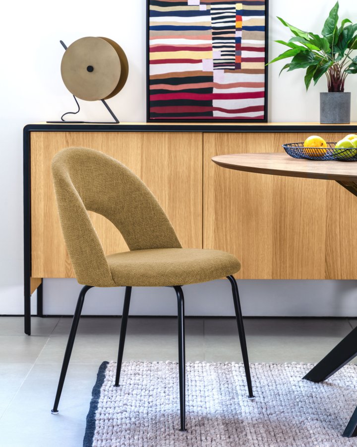 KAVE HOME Mahalia spisebordsstol, uten armlener - sennepsgult stoff og svart stl