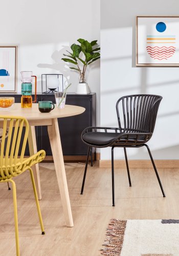 KAVE HOME Surpik spisebordsstol, med pute i syntetisk skinn - svart polypropylen og stl