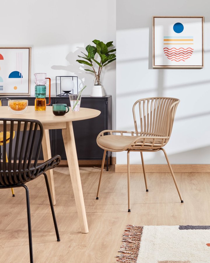 KAVE HOME Surpik spisebordsstol, med pute i syntetisk skinn - beige polypropylen og stl