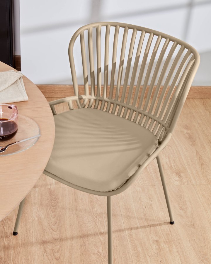 KAVE HOME Surpik spisebordsstol, med pute i syntetisk skinn - beige polypropylen og stl