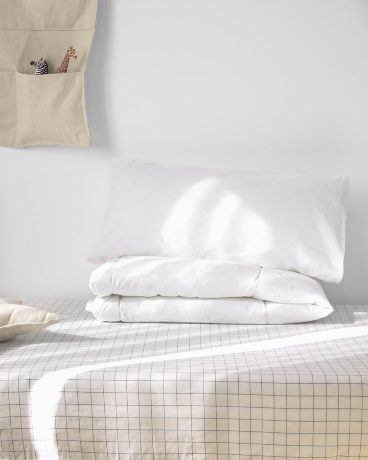 KAVE HOME Dulcia pute - silikon hule fibre, hvit bomull (30x60)