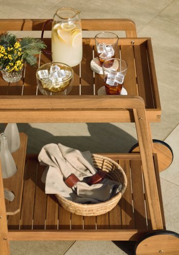 KAVE HOME Felisa rullebord, med hylle - naturlig akasietre