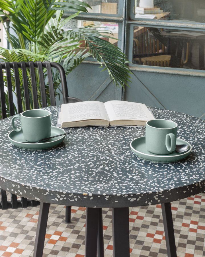 KAVE HOME Tella hagebord - sort terrazzo og stl (75)