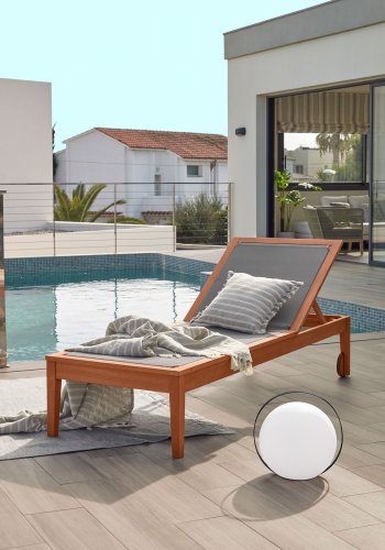 KAVE HOME Caterin fluktstol - grnn tekstilen og naturlig eukalyptustre