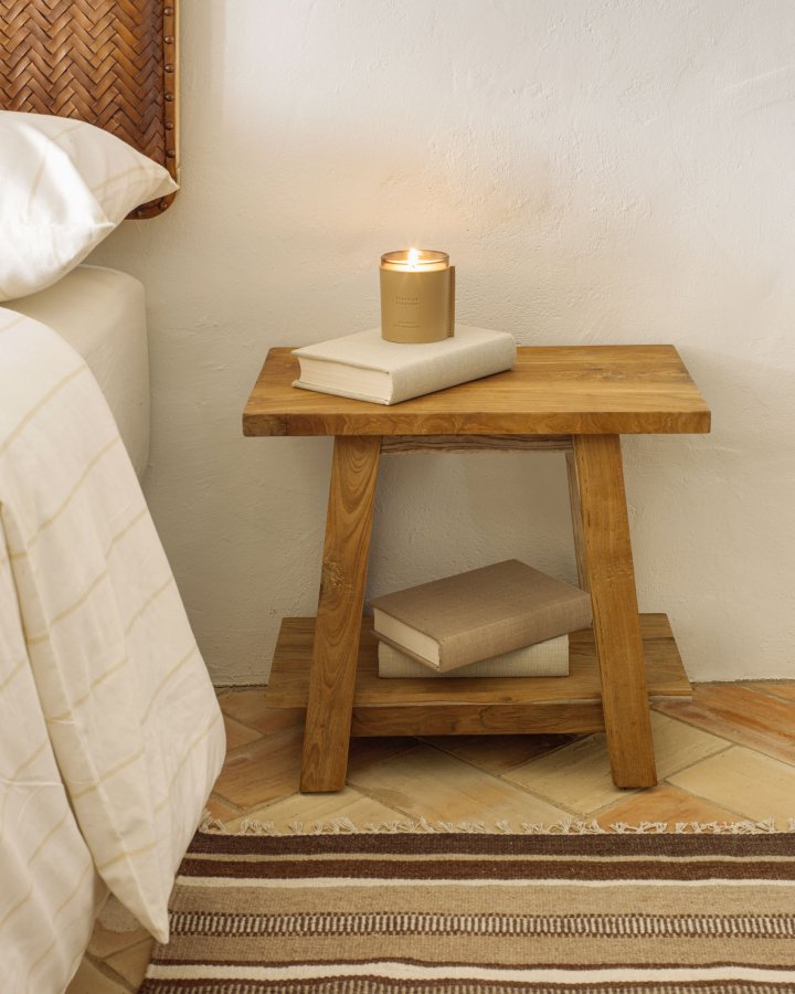 KAVE HOME Safara solid resirkulert teak fotskammel 50 x 32 cm