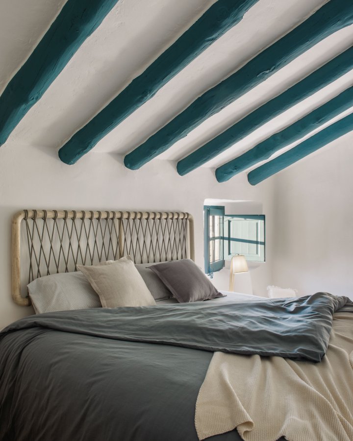 KAVE HOME Aberash hodegjerde - naturlig mindi-tre og gr snor (for 160 cm senger)