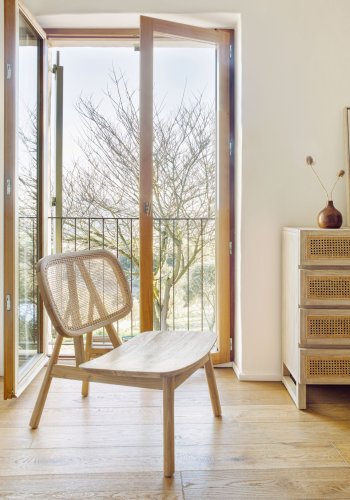 KAVE HOME Nadra lenestol - naturlig rotting og teak