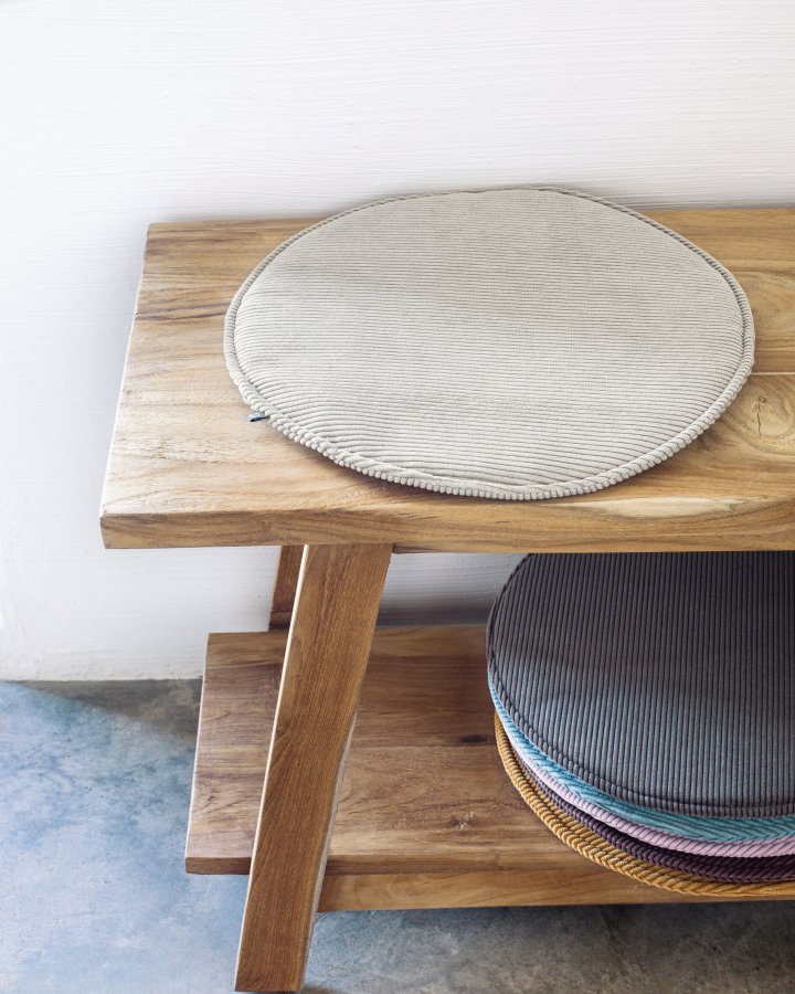 KAVE HOME Sora stolpute - taupe flyelsstoff (35)