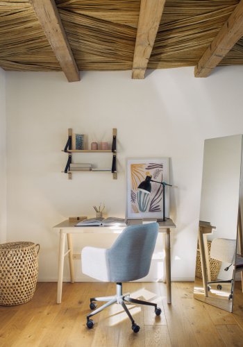 KAVE HOME Madina kontorstol, med armlener - lys gr stoff og polypropylen