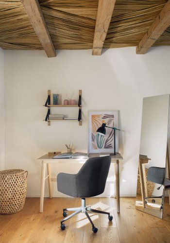 KAVE HOME Madina kontorstol, med armlener - lys gr stoff og polypropylen