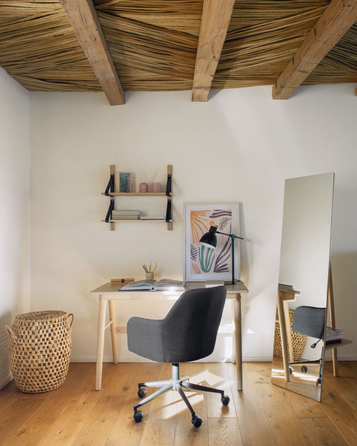 KAVE HOME Madina kontorstol, med armlener - lys gr stoff og polypropylen