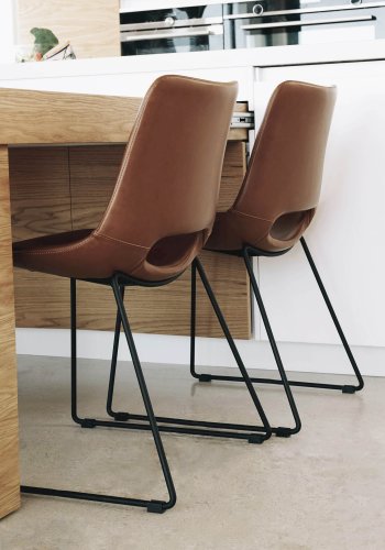 KAVE HOME Ziggy spisestol - lysebrun PU og sort stl